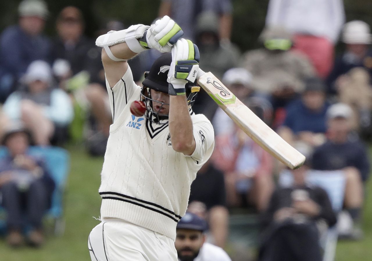 Tom Latham watches one whiz past, New Zealand v India, 2nd Test, Christchurch, 3rd day, March 2, 2020
