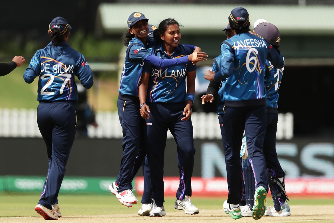 Achini Kulasuriya is congratulated by her team-mates, Bangladesh v Sri Lanka, Women's T20 World Cup, Group A, Melbourne, March 2, 2020