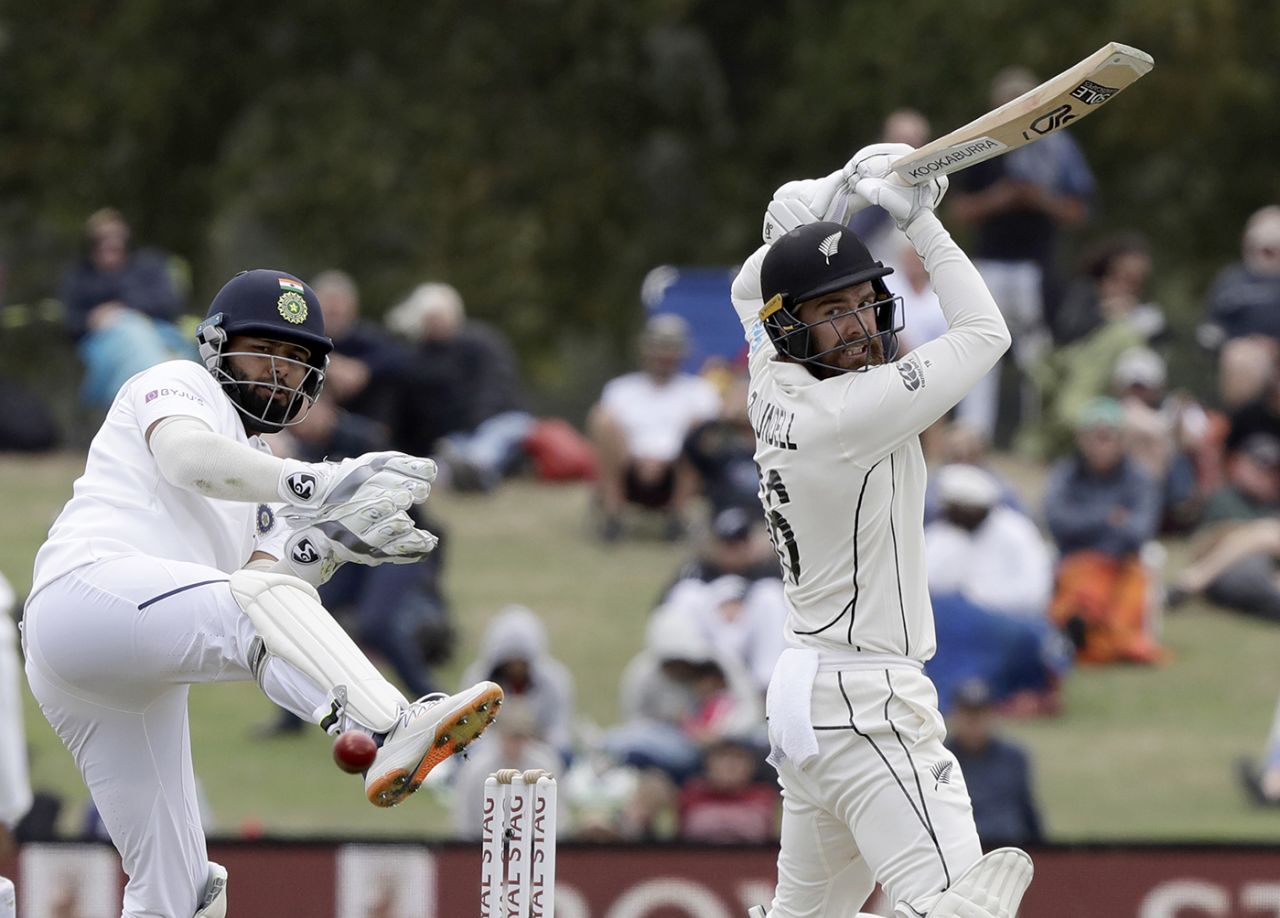 Tom Blundell drills one behind point, New Zealand v India, 2nd Test, Christchurch, 3rd day, March 2, 2020