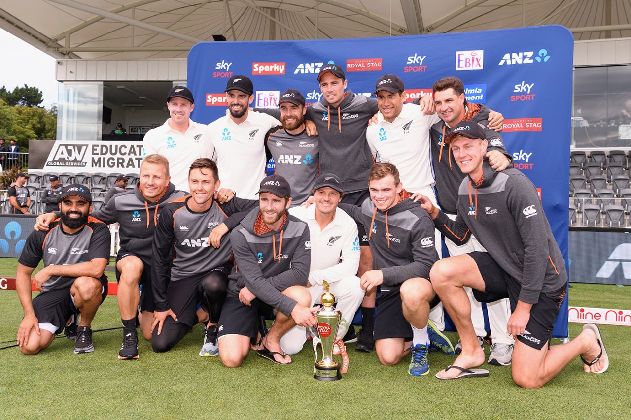 New Zealand with their spoils after the 2-0 win over India, New Zealand v India, 2nd Test, Christchurch, 3rd day, March 2, 2020