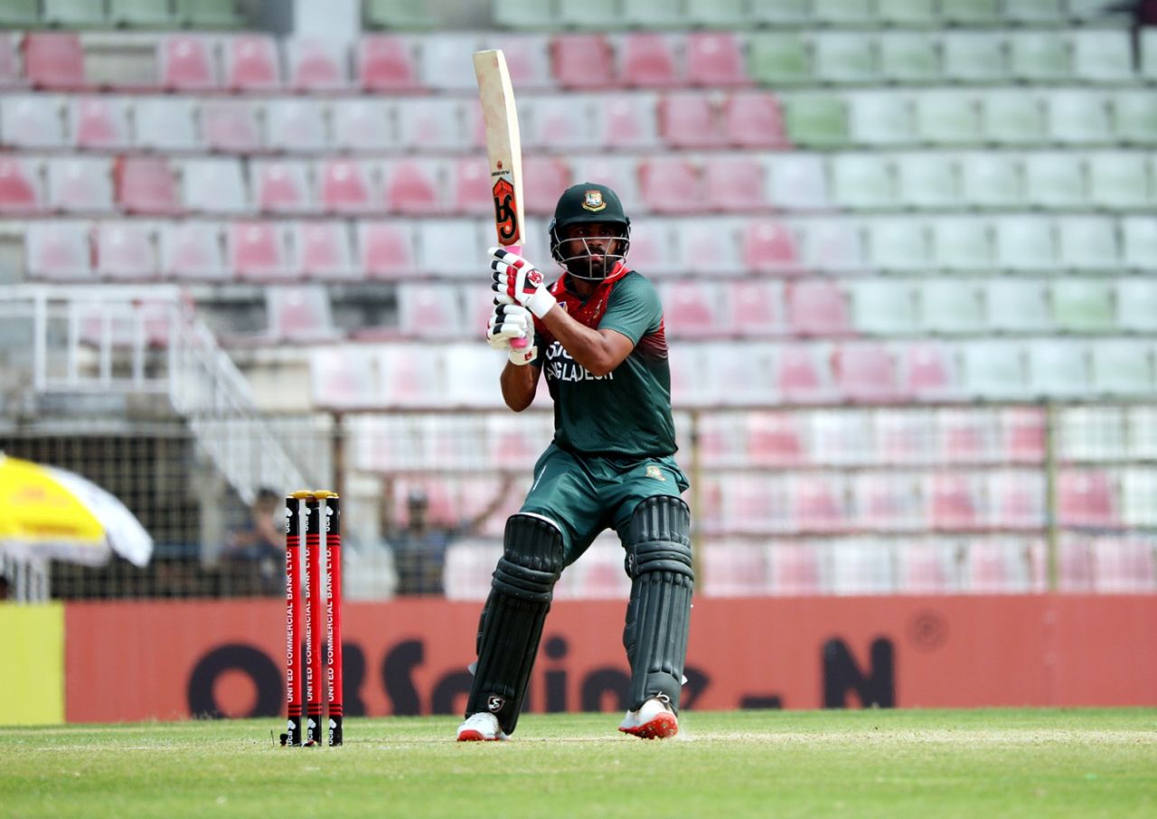 Tamim Iqbal tackles a short ball, Bangladesh v Zimbabwe, 2nd ODI, Sylhet, March 3, 2020