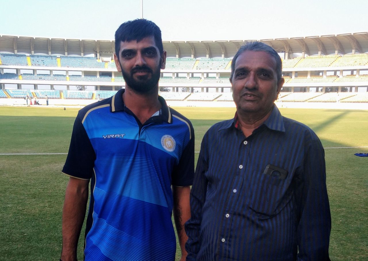 Arpit Vasavada with his father Vyomeshbhai Vasavada, Saurashtra v Gujarat, Ranji Trophy, semi-final, day four, Rajkot, March 3, 2020