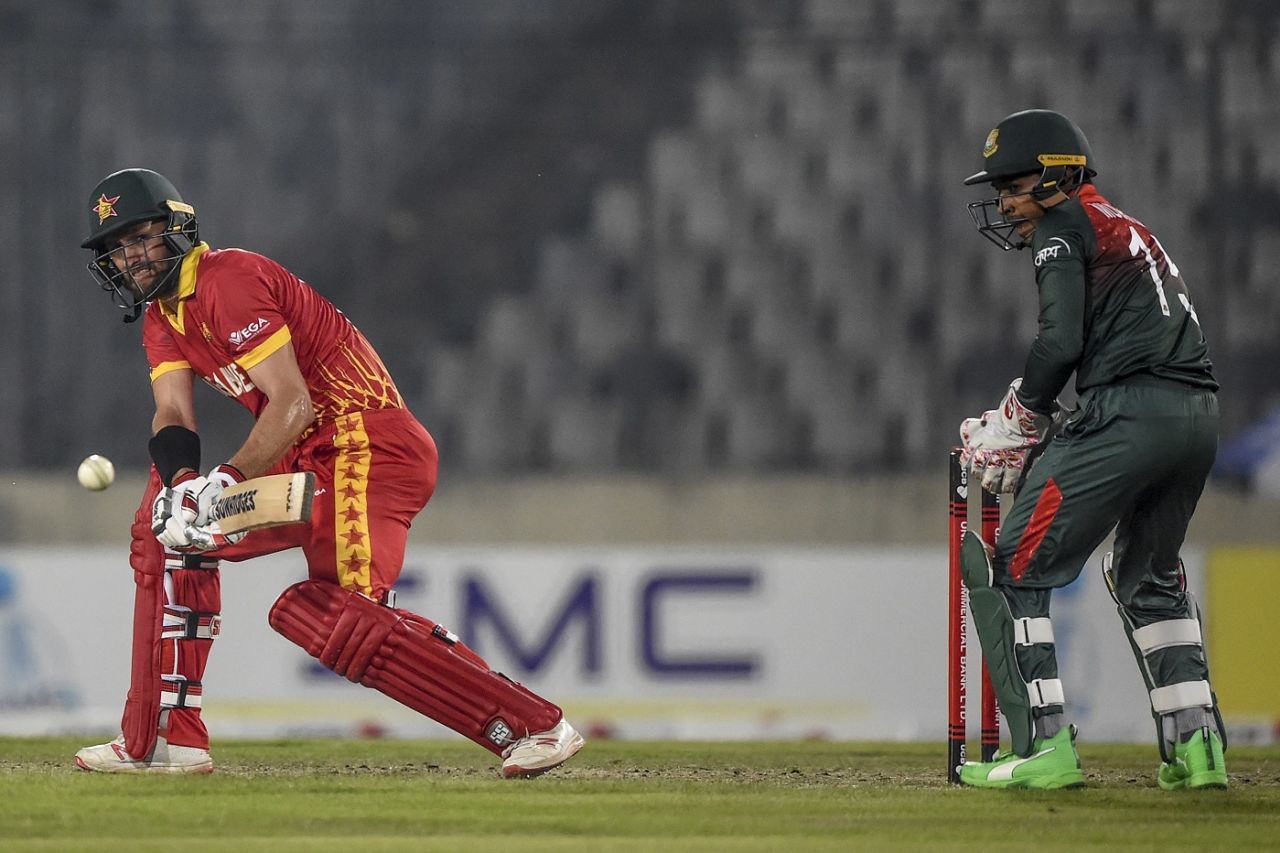 Craig Ervine attempts a reverse sweep, Bangladesh v Zimbabwe, 2nd T20I, Dhaka, March 11, 2020