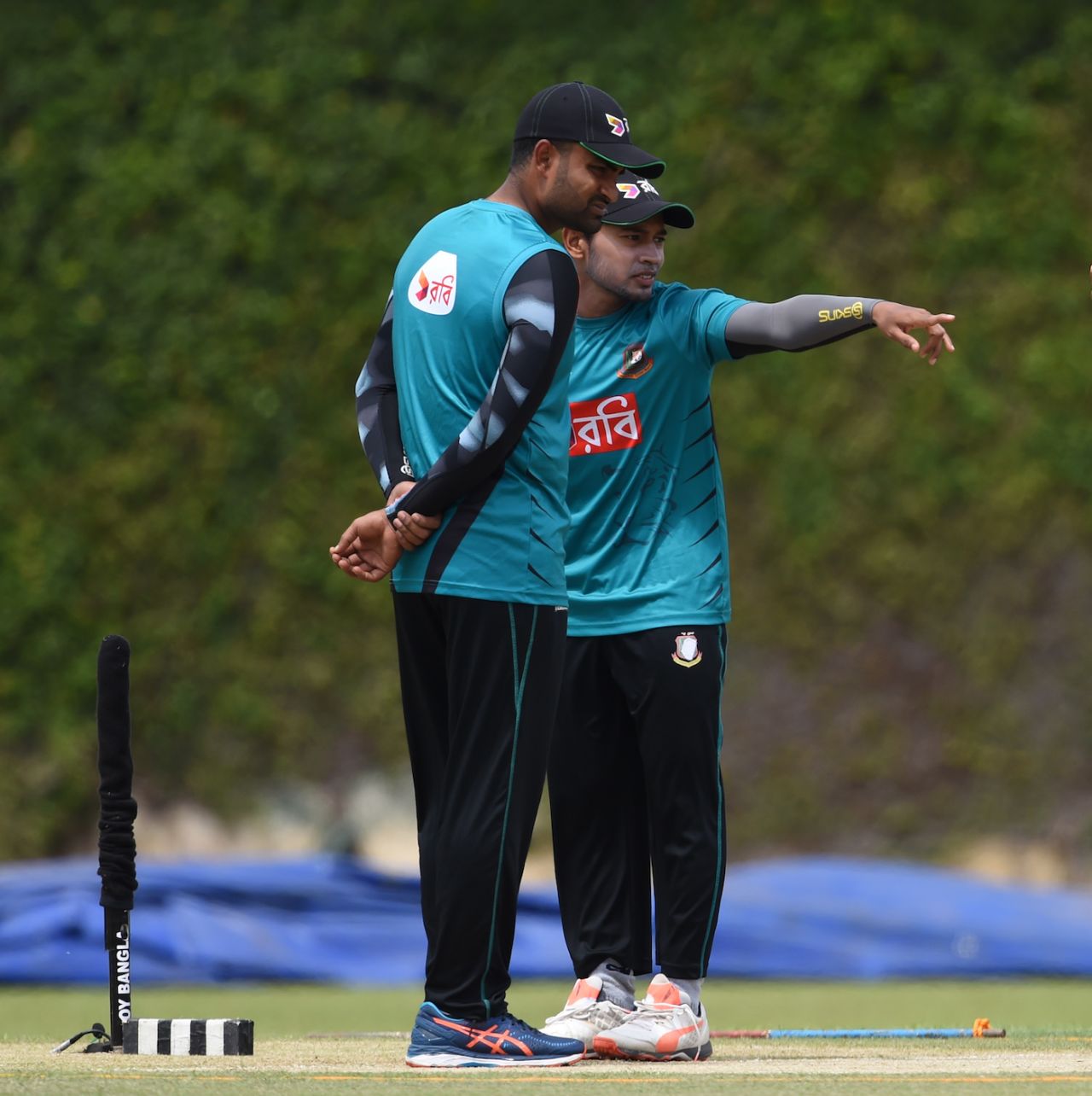 Mushfiqur Rahim and Tamim Iqbal inspect the pitch during a practice session, P. Sara Oval Cricket Stadium, Colombo, March 14, 2017