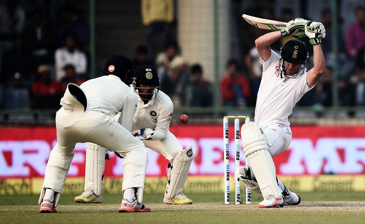 Ab de Villiers leaves alone a ball, India v South Africa, 4th Test, Delhi, 4th day, December 6, 2015