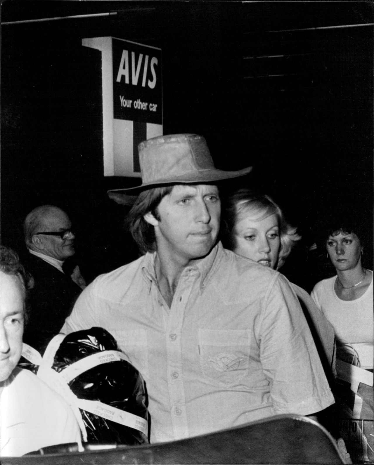 Jeff Thomson arrives home from the Ashes tour, September 4, 1977