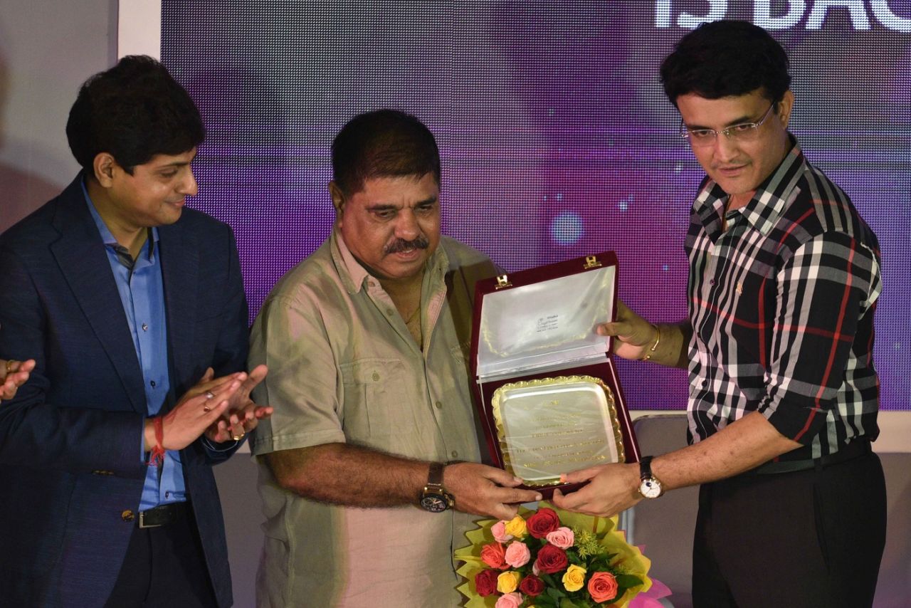 Ashok Malhotra is felicitated by BCCI President Sourav Ganguly, Kolkata