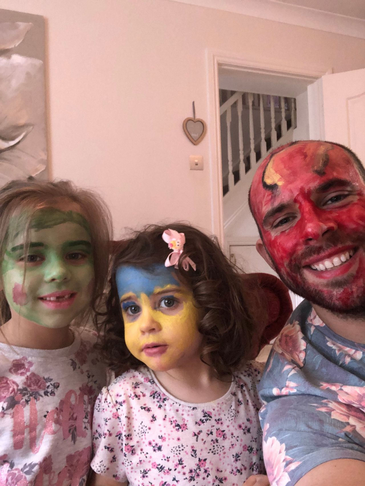 Kyle Coetzer with his daughters, April 2020