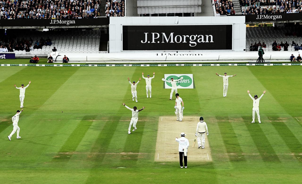 Cameron Bancroft is trapped leg before by Jofra Archer, England v Australia, 2nd Test, Lord's, 3rd day, August 16, 2019