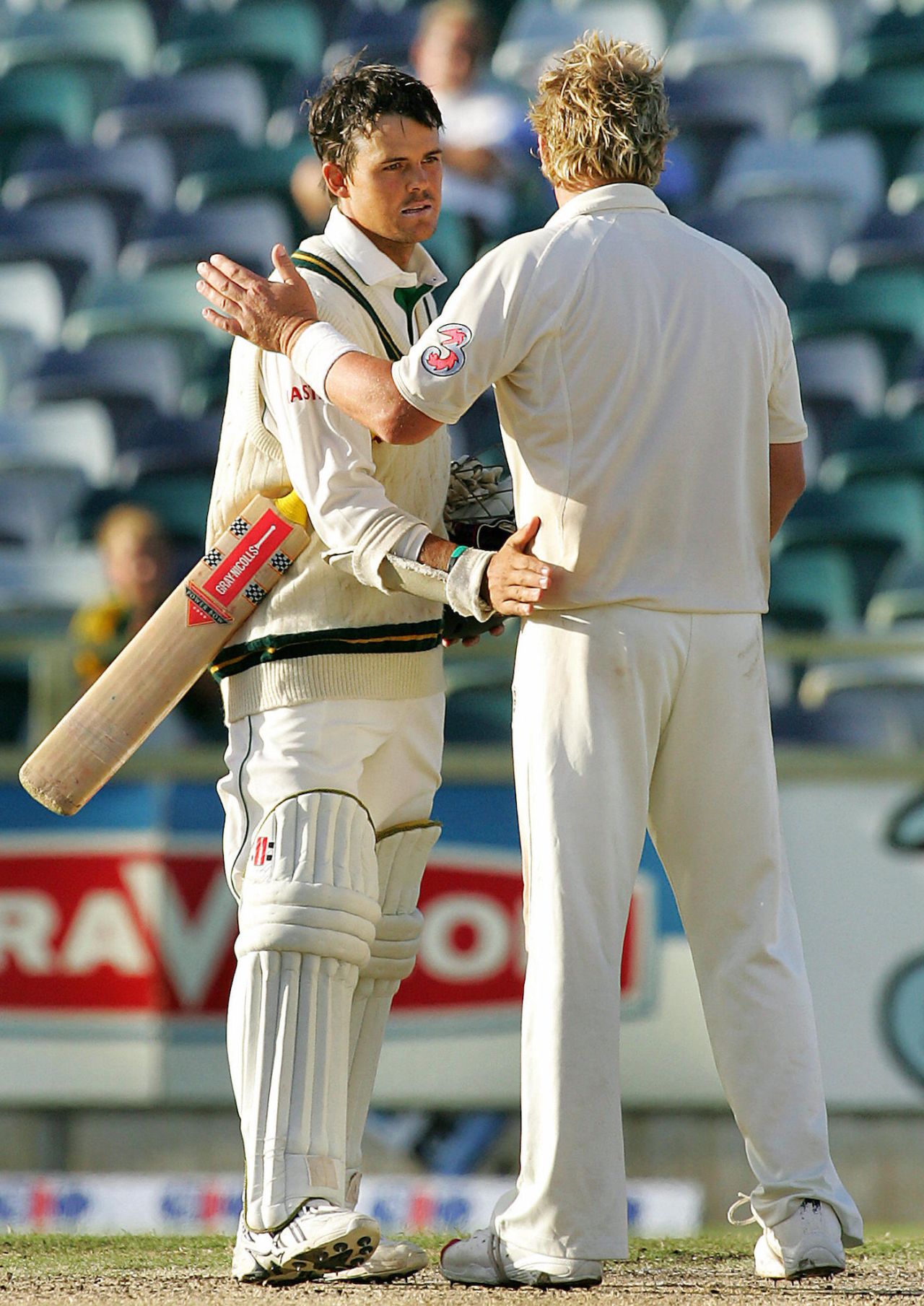 Jacques Rudolph is congratulated on his hundred by Shane Warne, Australia v South Africa, 1st Test, Perth, 4th day, December 20, 2005