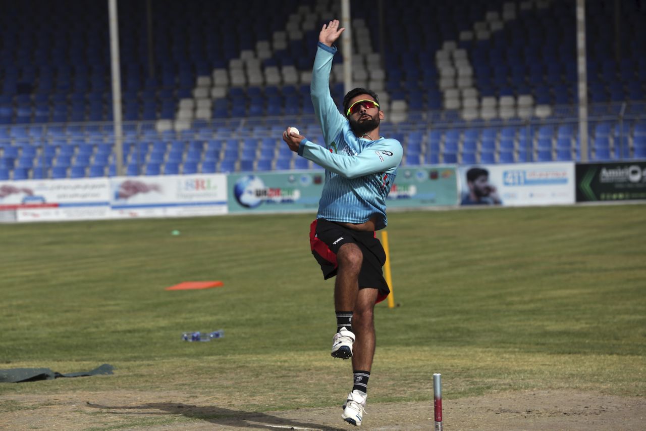 Zahir Khan bowls in Afghanistan's first training camp in months, Kabul, June 10, 2020