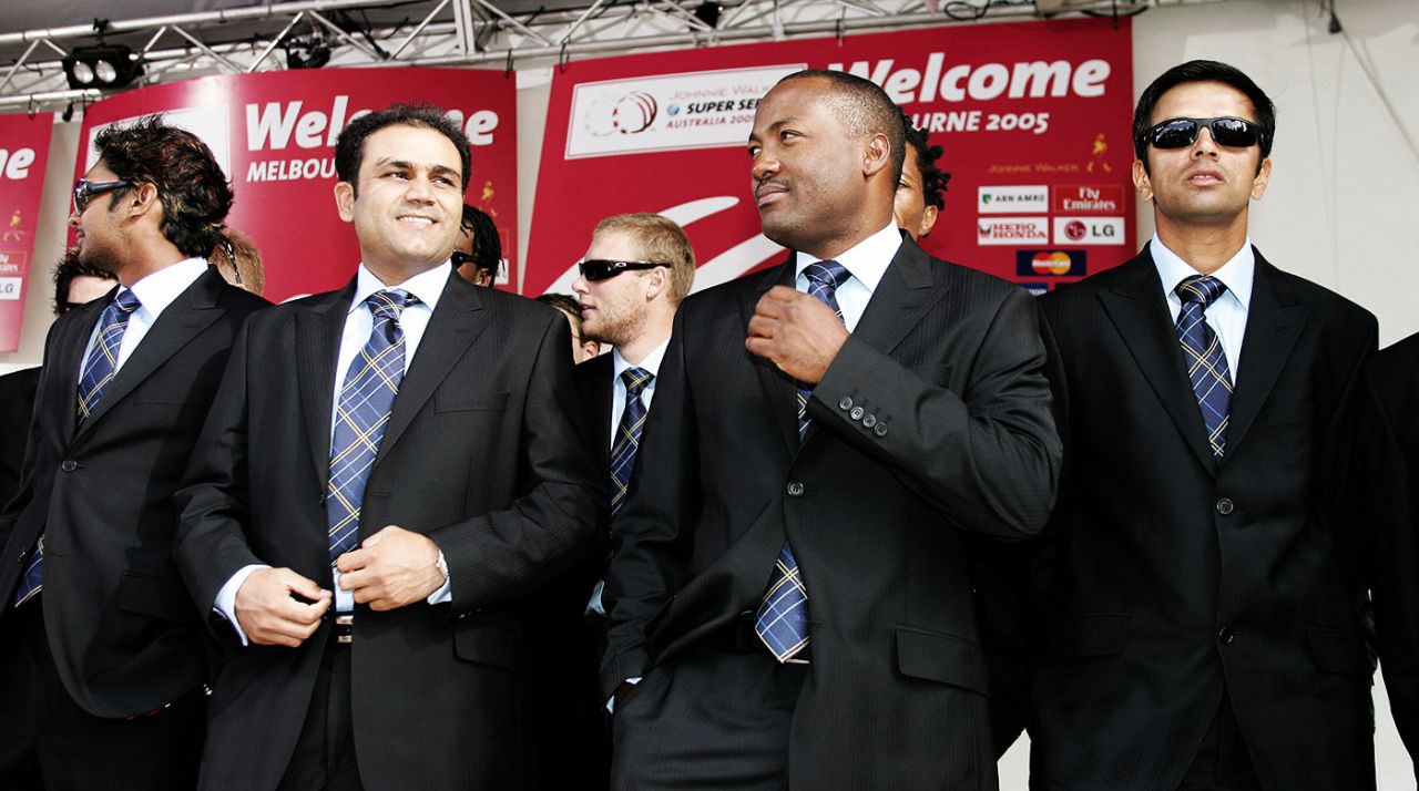 Virender Sehwag, Brian Lara and Rahul Dravid at the unveiling of the ICC Super Series Trophy, Melbourne, October 3, 2005
