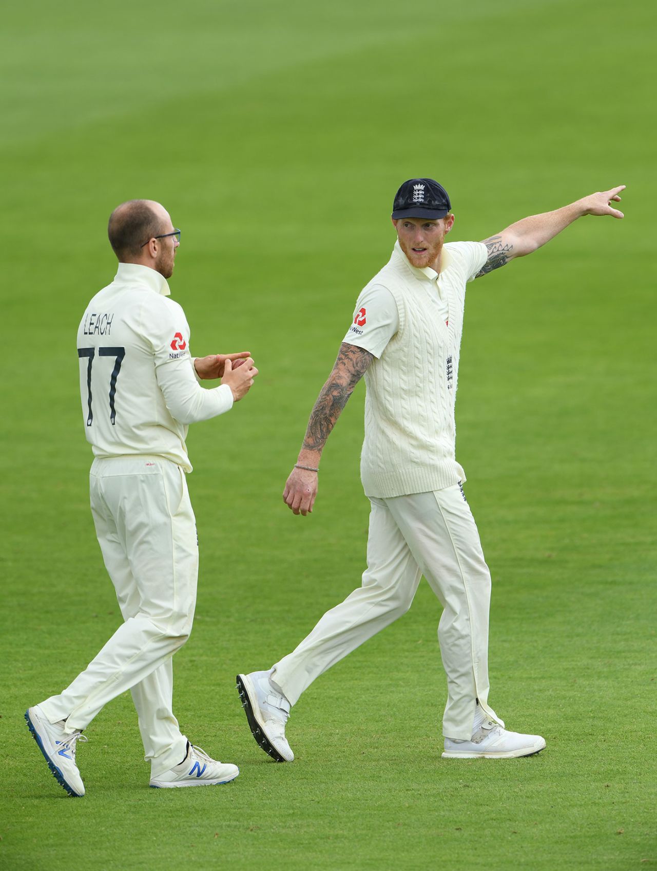 Ben Stokes and Jack Leach discuss the field, Team Stokes v Team Buttler, England intra-squad warm-up match, Day Three, Ageas Bowl, July 3, 2020