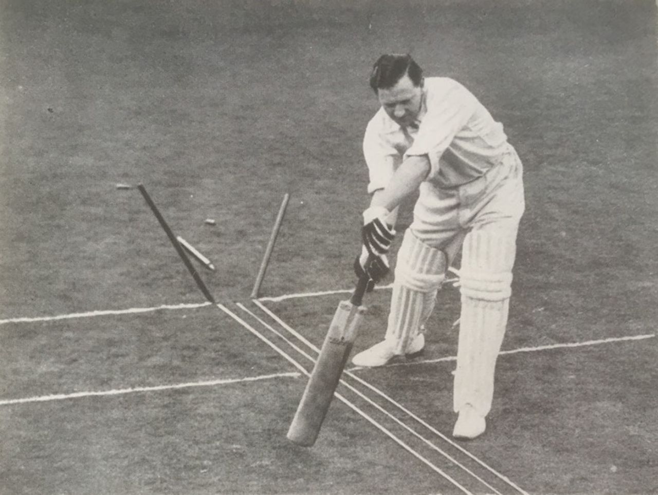 MD "Dar" Lyon pictured in his instructional manual "Cricket", 1933