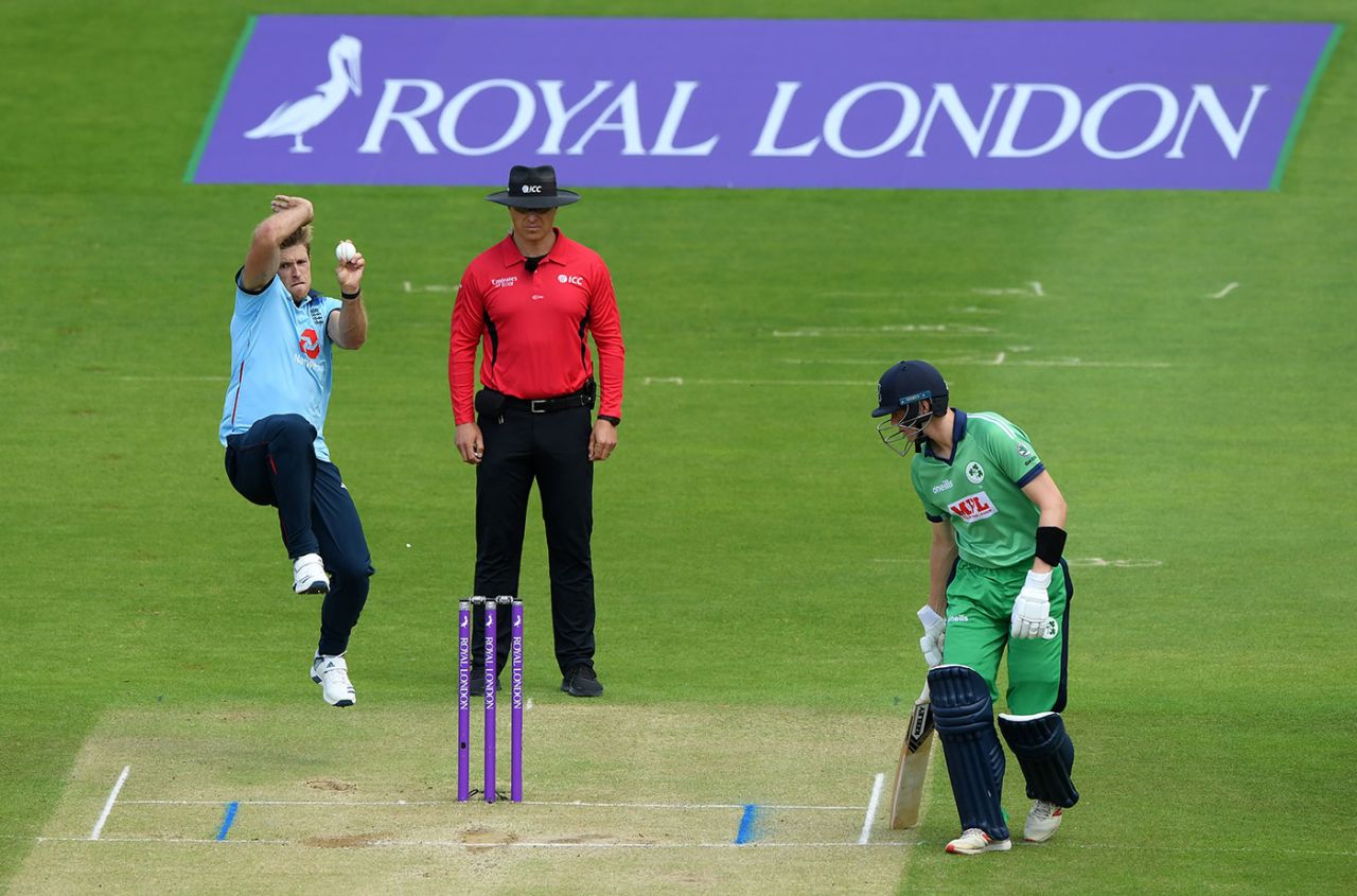 David Willey opens the bowling for England, England v Ireland, 2nd ODI, Southampton, August 1, 2020