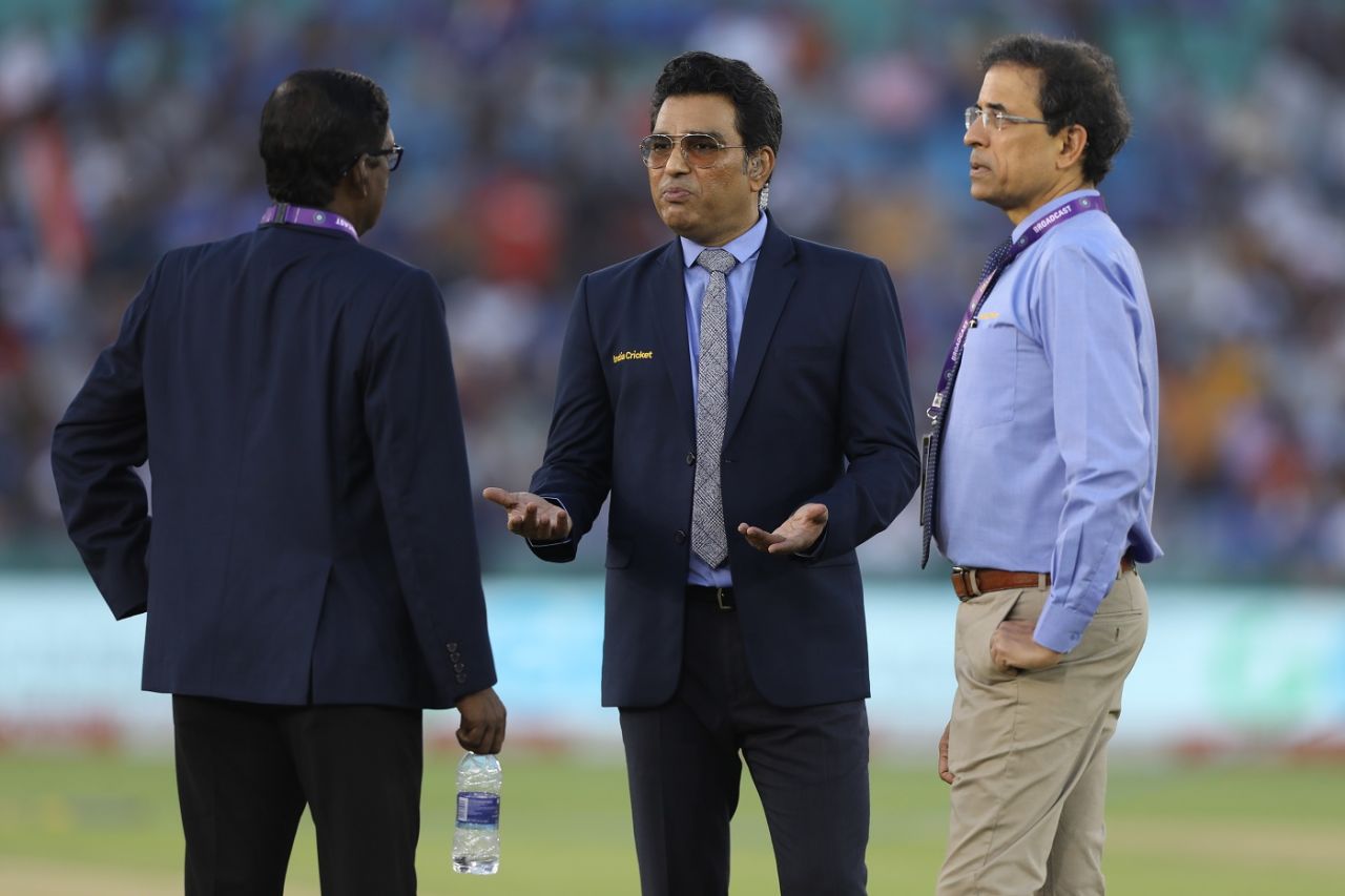 Laxman Sivaramakrishnan, Sanjay Manjrekar and Harsha Bhogle in a discussion, India v South Africa, 2nd T20I, Mohali, September 18, 2019