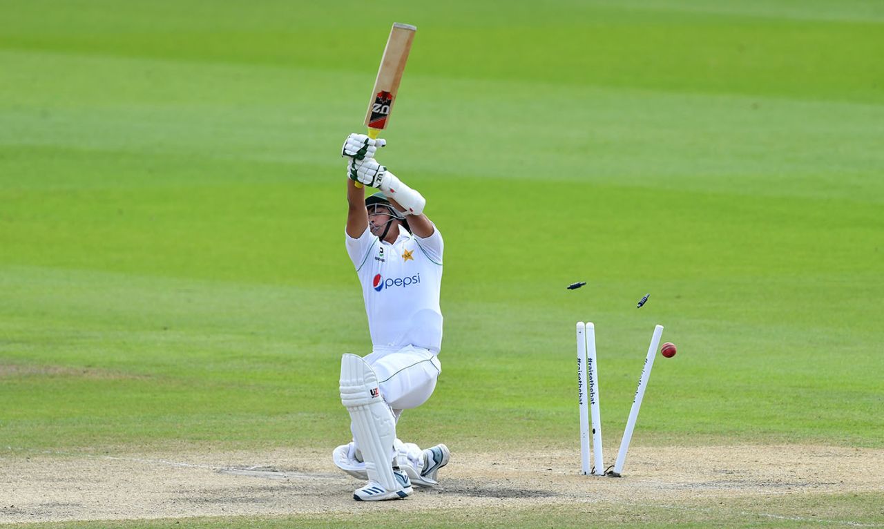 Naseem Shah had his stumps rearranged, England v Pakistan, 1st Test, Old Trafford, 4th day, August 8, 2020