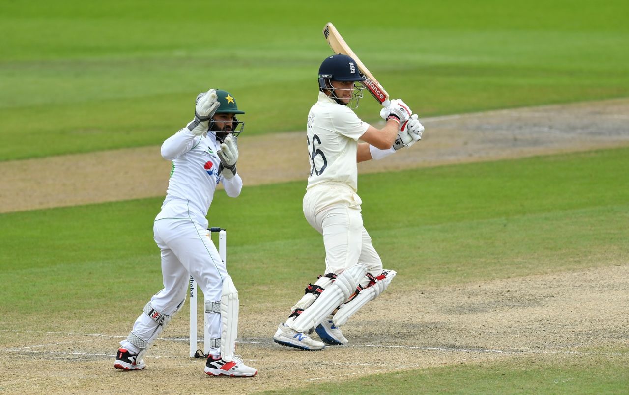 Joe Root was particularly strong off the back foot, England v Pakistan, 1st Test, Old Trafford, 4th day, August 8, 2020