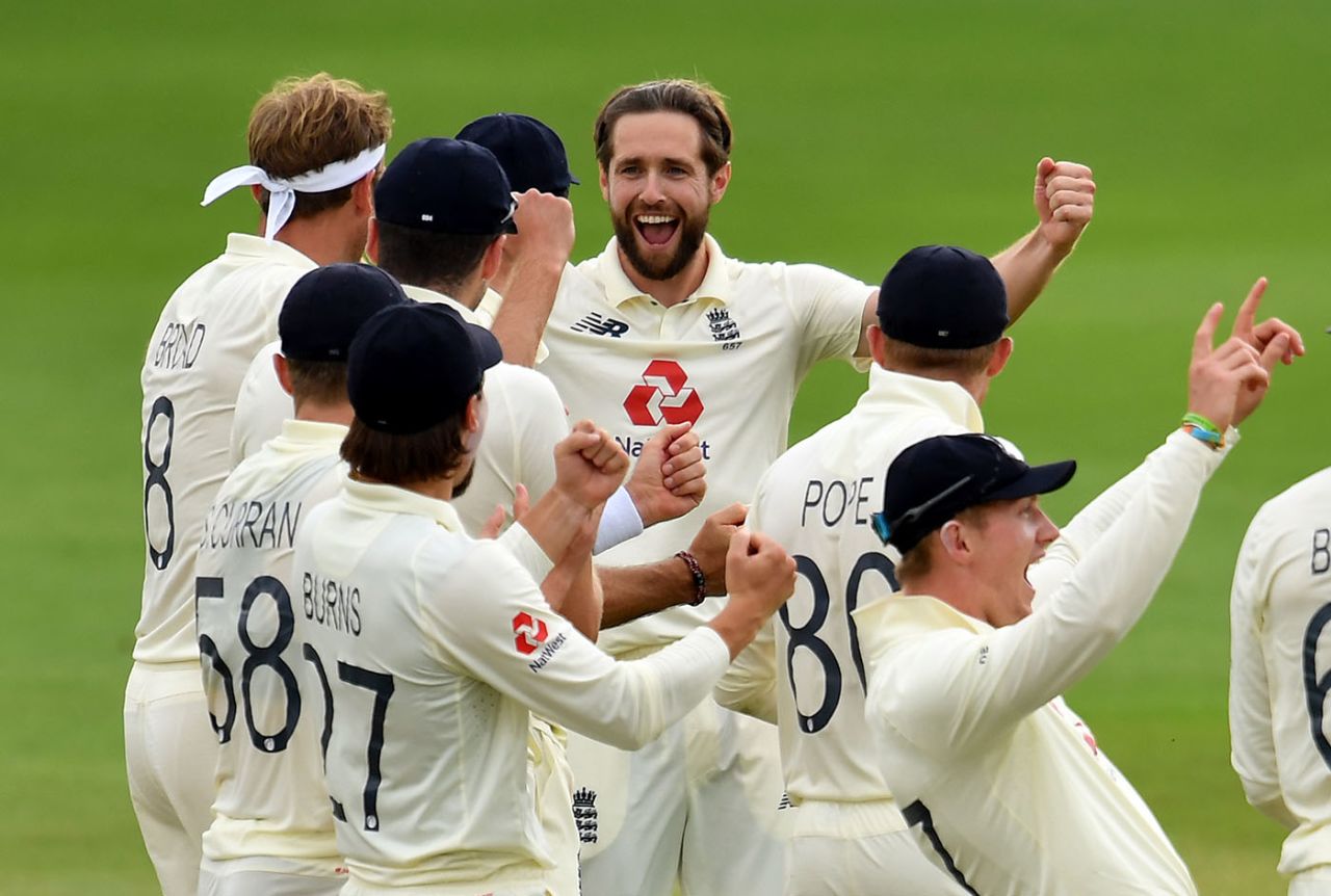 England celebrate after Fawad Alam is given out on review, England v Pakistan, Ageas Bowl, 2nd Test, 1st day, August 13, 2020