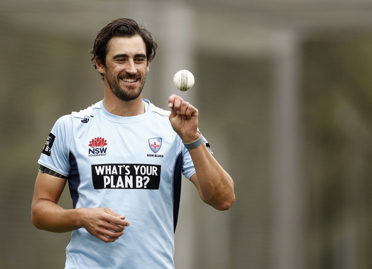 Mitchell Starc prepares to bowl during an Australia nets session for NSW-based players, Sydney, August 14, 2020