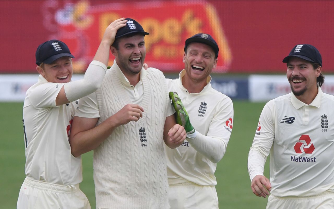 Dom Sibley is congratulated Ollie Pope and Jos Buttler after his throw ran out Shaheen Shah Afridi, England v Pakistan, Ageas Bowl, 2nd Test, 2nd day, August 14, 2020