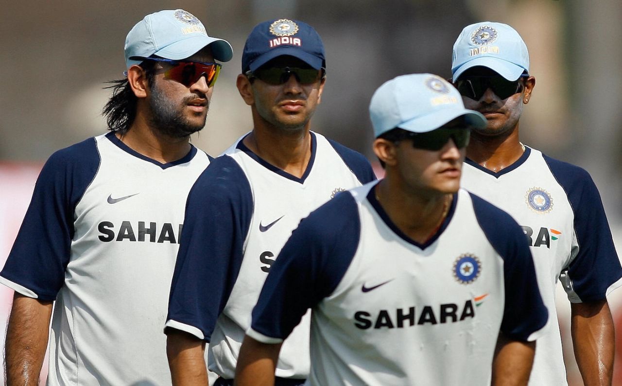 Mahendra Singh Dhoni, Rahul Dravid and Sourav Ganguly gear up for the fifth game against Australia, Baroda, October 10, 2007