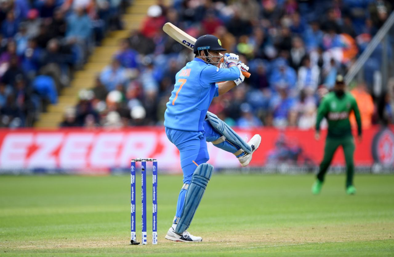 MS Dhoni gets into an unusual position, Bangladesh v India, World Cup 2019 warm-up, Cardiff, May 28, 2019