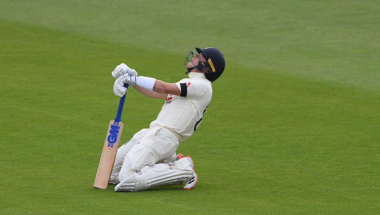 Ollie Pope limbers up, England v Pakistan, 3rd Test, Southampton, 1st day, August 21, 2020