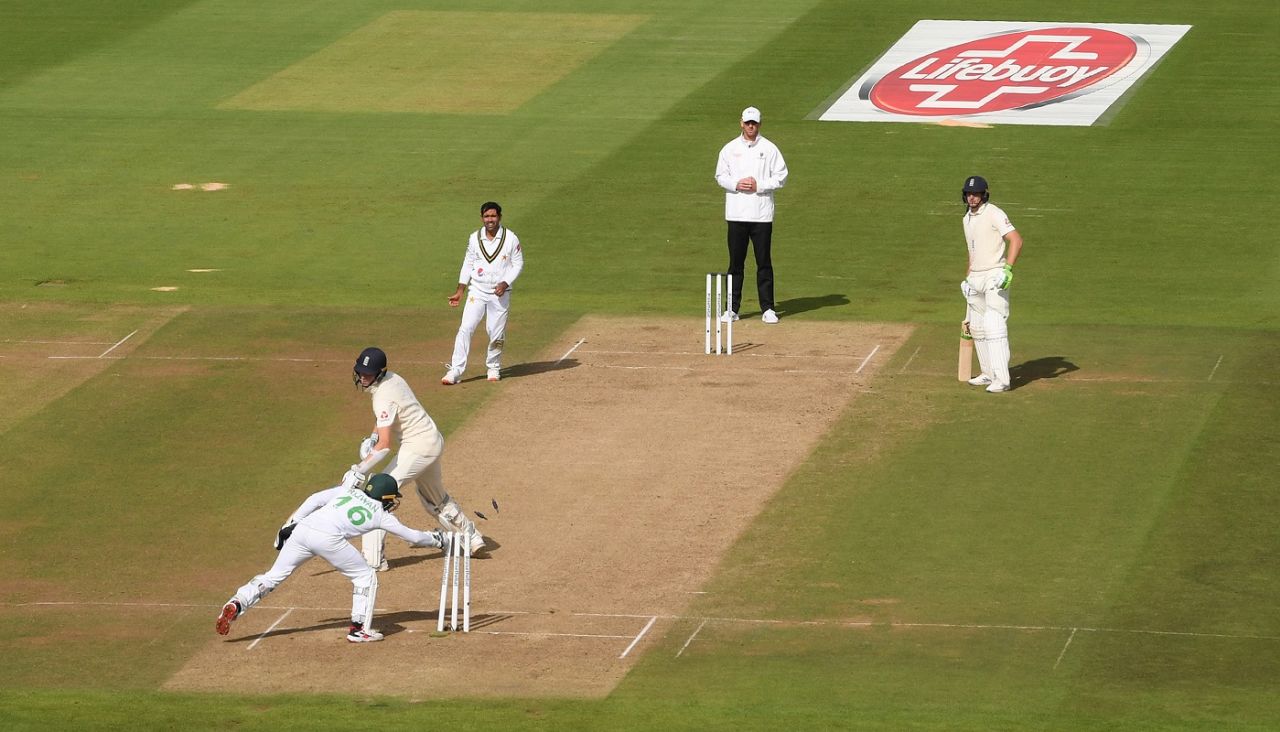Mohammad Rizwan stumps Zak Crawley down the legside off Asad Shafiq, England v Pakistan, 3rd Test, Southampton, 2nd day, August 22, 2020