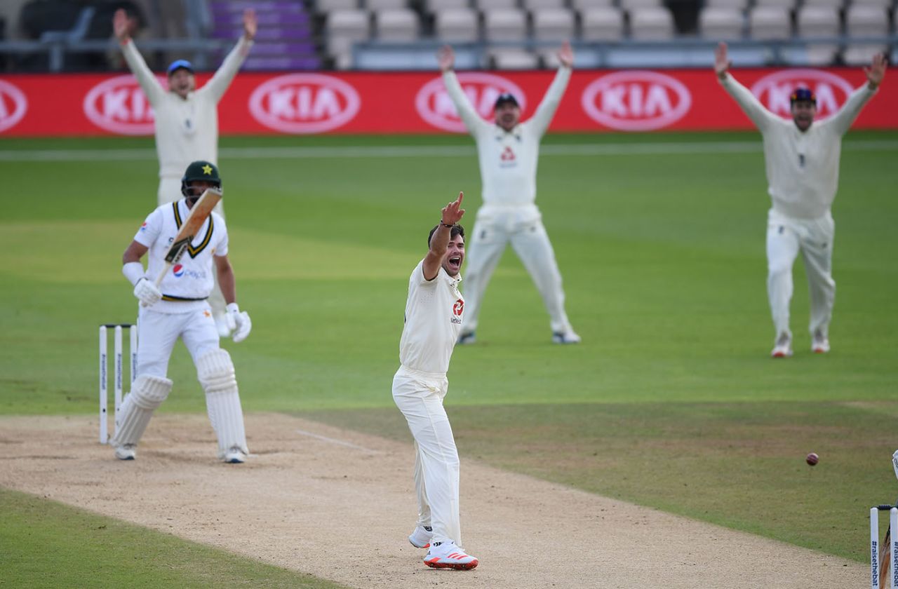 James Anderson appeals successfully for lbw, England v Pakistan, 3rd Test, Southampton, 2nd day, August 22, 2020