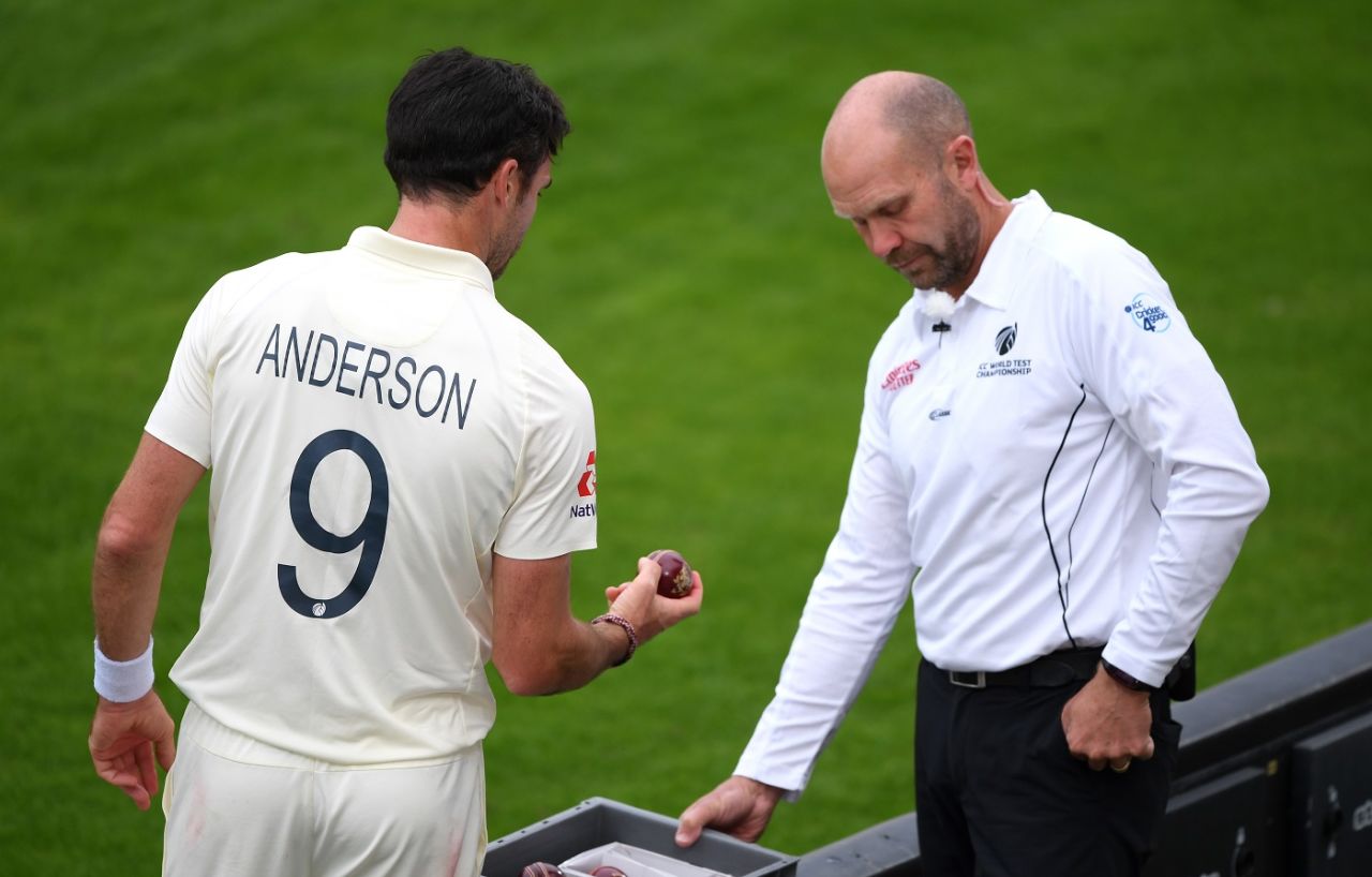 James Anderson selects the red cherry he'd like to get wicket No.600 with, England v Pakistan, 3rd Test, Southampton, 3rd day, August 23, 2020