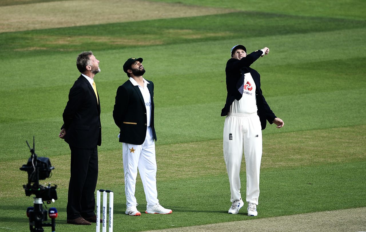 Joe Root tosses the coin watched by Azhar Ali, England v Pakistan, Ageas Bowl, 2nd Test, 1st day, August 13, 2020