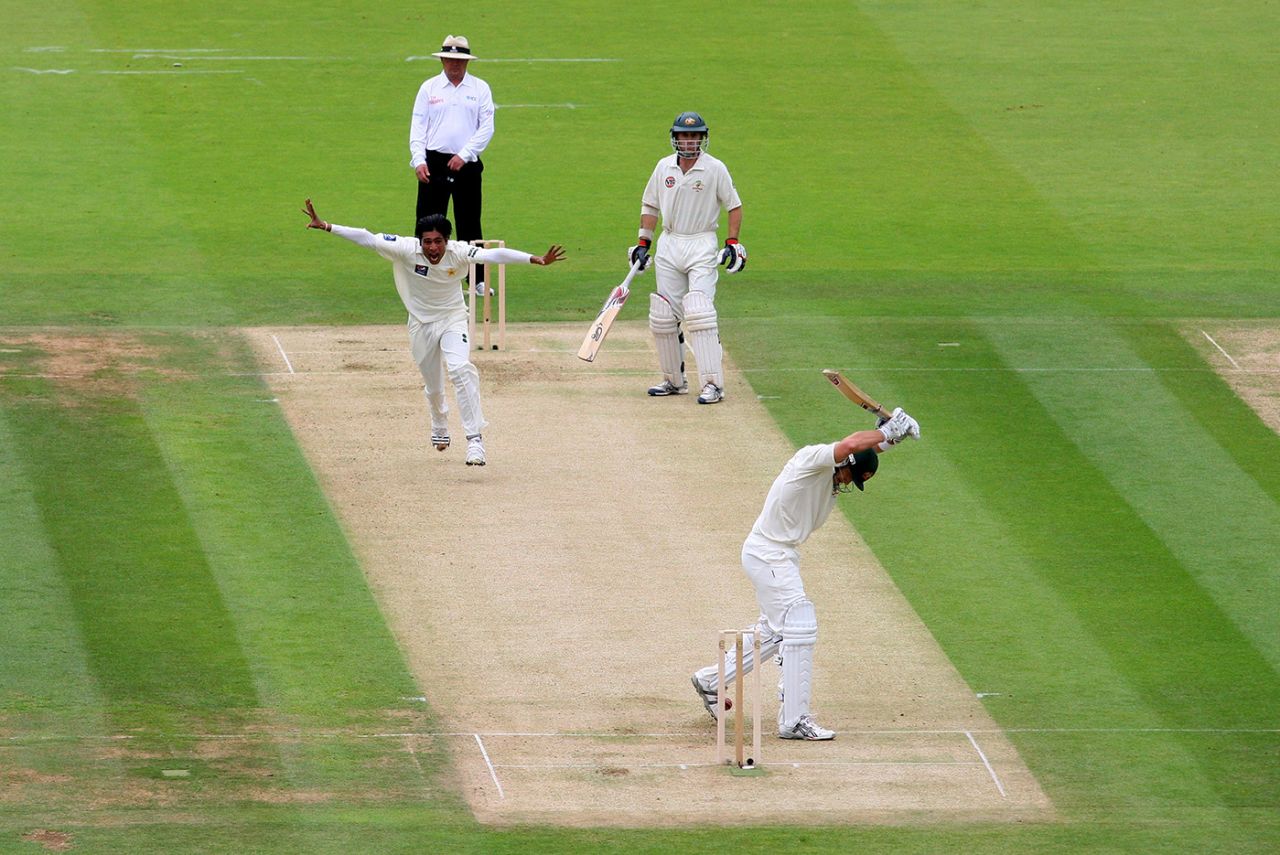 Shane Watson is bowled by Mohammad Amir, Pakistan v Australia, 1st Test, Lord's, July 13, 2010