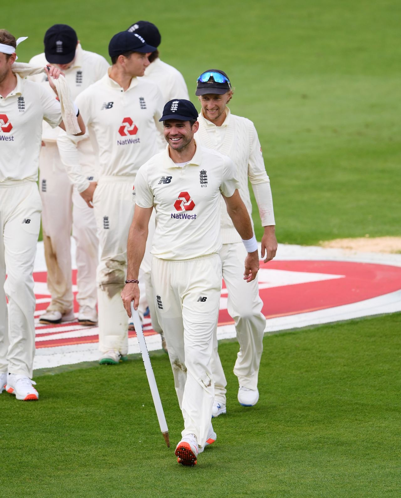 The man of the hour, James Anderson, leads the England team off the field, England v Pakistan, 3rd Test, Southampton, 5th day, August 25, 2020