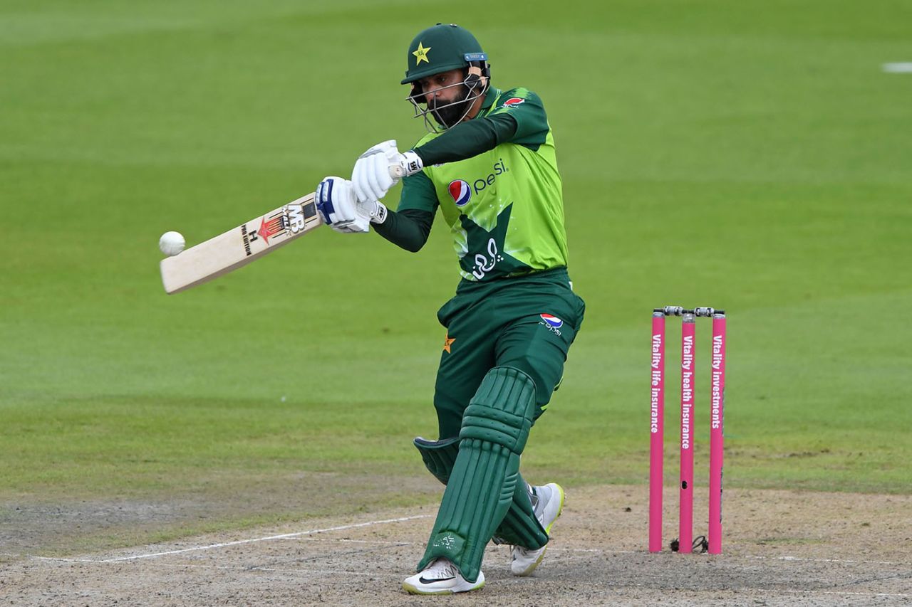 Mohammad Hafeez keeps his eye on the ball, England v Pakistan, 2nd T20I, Old Trafford, August 30, 2020