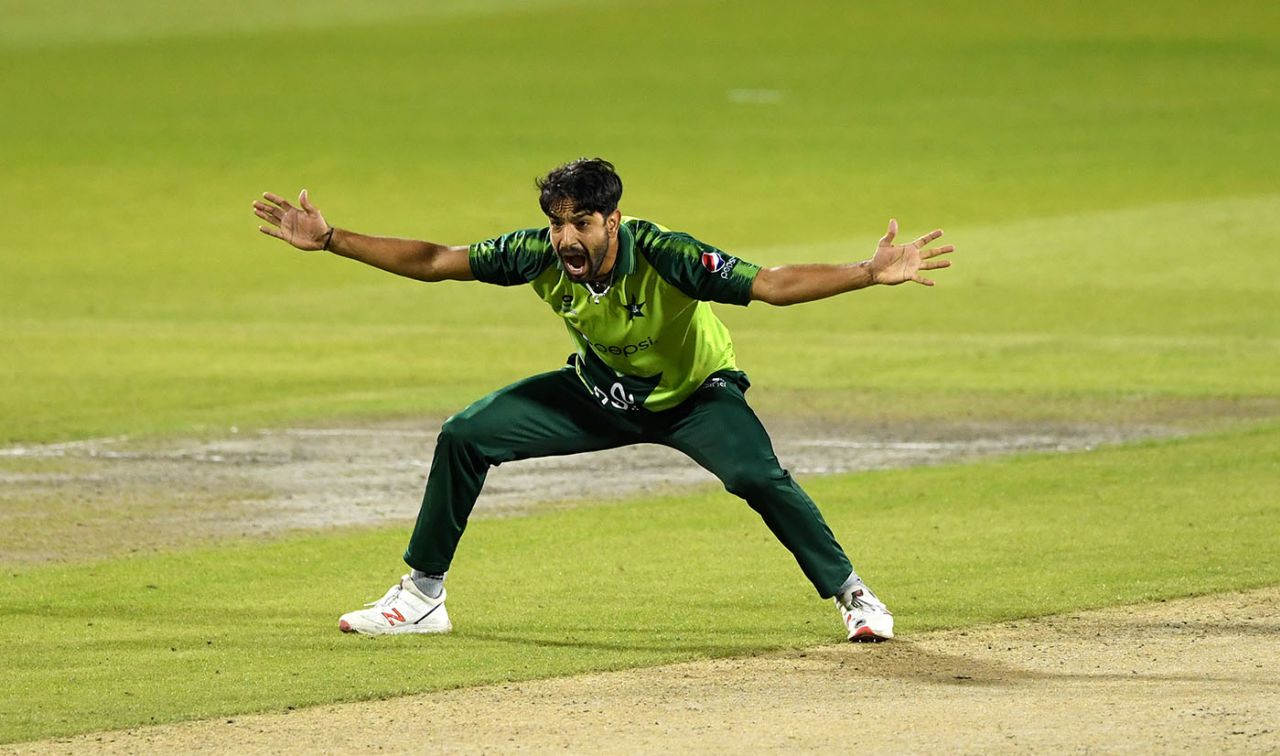 Haris Rauf beseeches the umpire for an lbw, England v Pakistan, 3rd T20I, Old Trafford, September 1, 2020