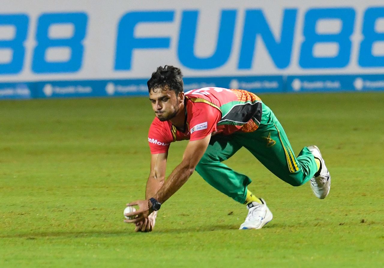 Naveen-ul-Haq takes a superb low catch, Guyana Amazon Warriors v St Lucia Zouks, CPL 2020, Trinidad, September 2, 2020