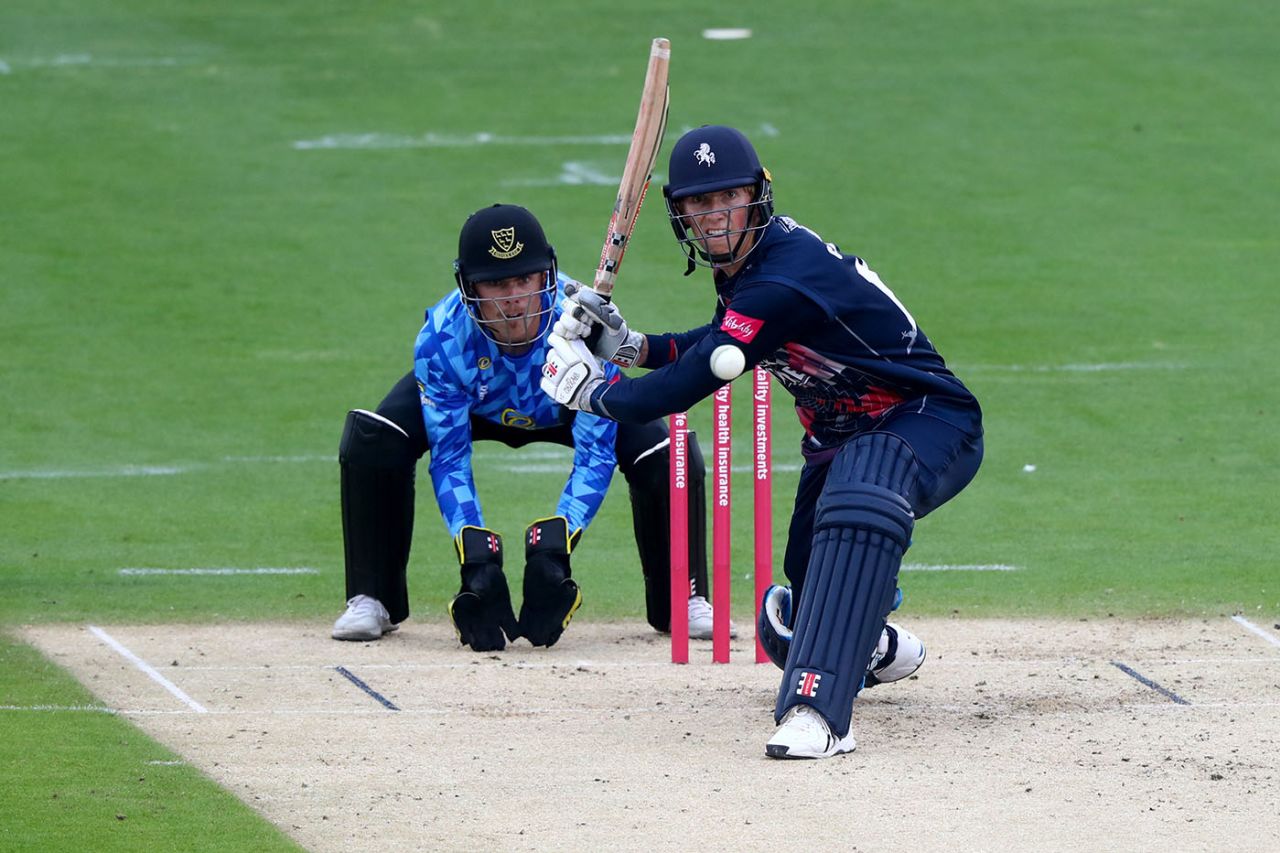 Zak Crawley prepares to sweep, Sussex v Kent, Vitality Blast, Hove, September 3, 2020