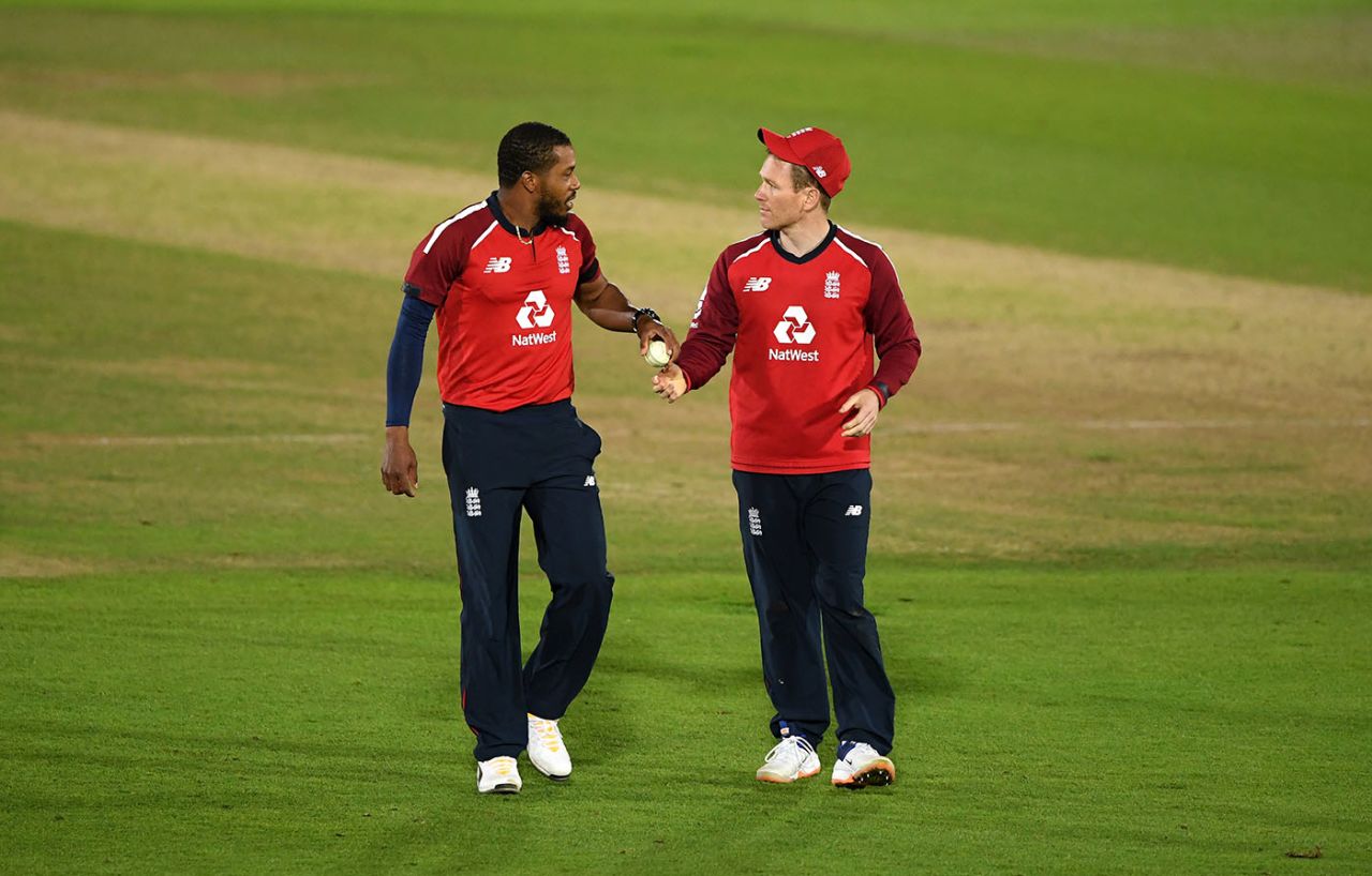 Chris Jordan and Eoin Morgan hatch a plan, England v Australia, 1st T20I, Ageas Bowl, September 4, 2020