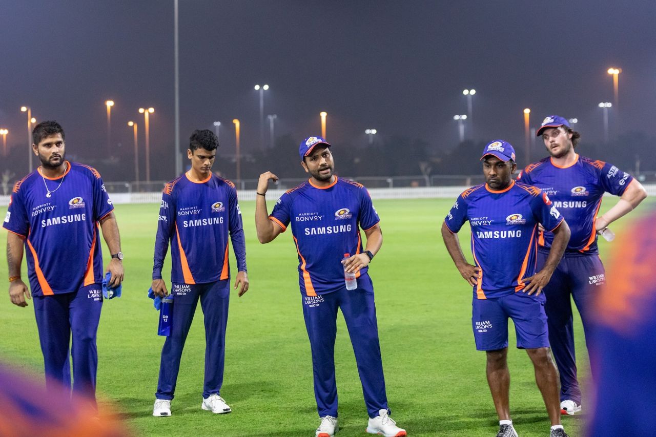 Rohit Sharma leads a Mumbai Indians huddle, Abu Dhabi, September 10, 2020