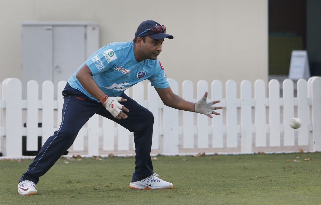 Amit Mishra in action during a Delhi Capitals fielding session, Dubai, IPL 2020, September 10, 2020