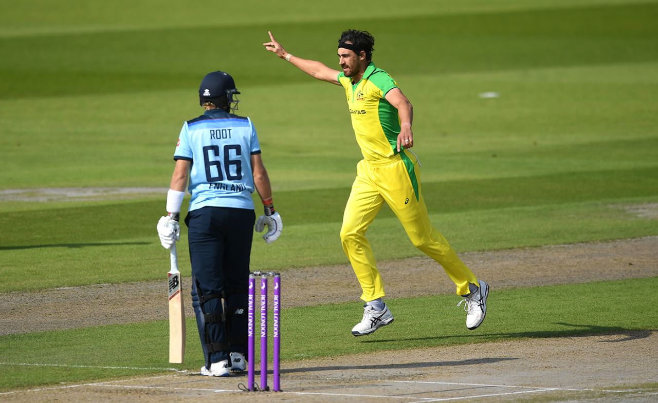 Mitchell Starc struck with the first two balls of the match, England v Australia, 3rd ODI, Emirates Old Trafford, September 16, 2020