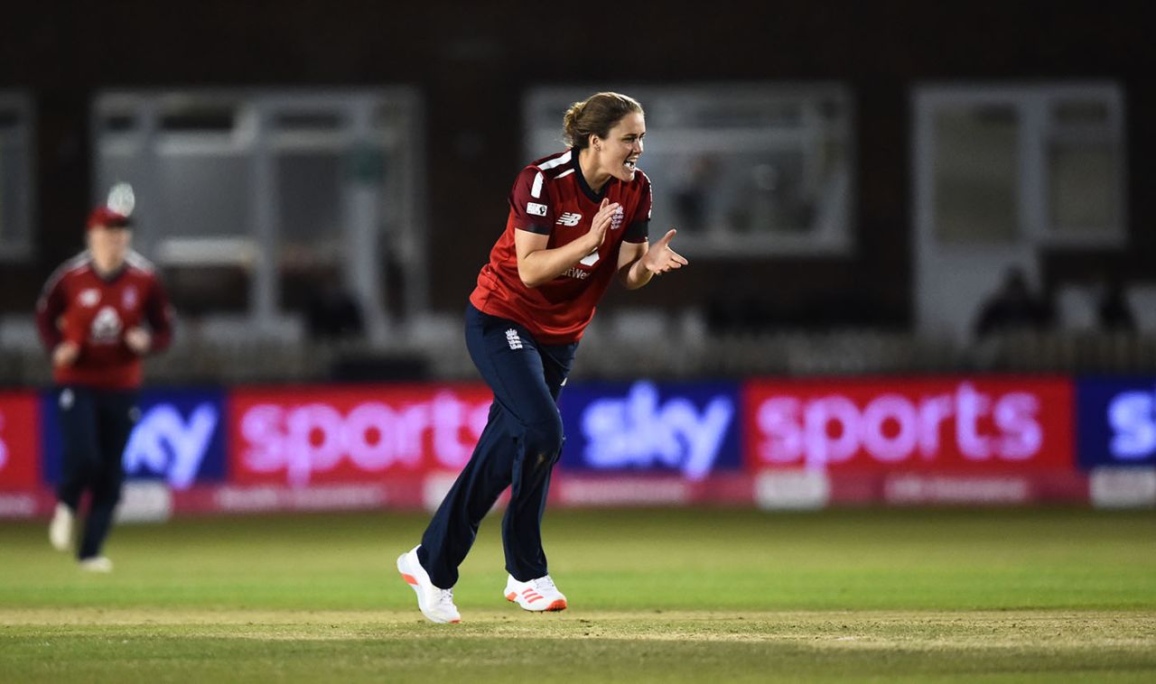 Nat Sciver made the early breakthrough, England women v West Indies women, 1st T20I, Derby, September 21, 2020