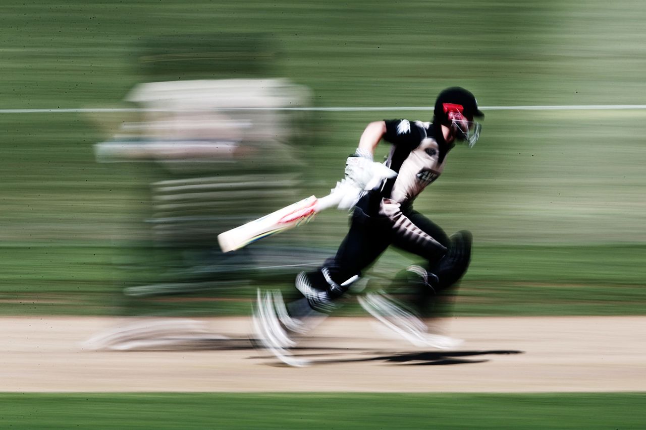 Kane Williamson takes a run, New Zealand v Pakistan, 2nd ODI, Mount Maunganui, January 8, 2018