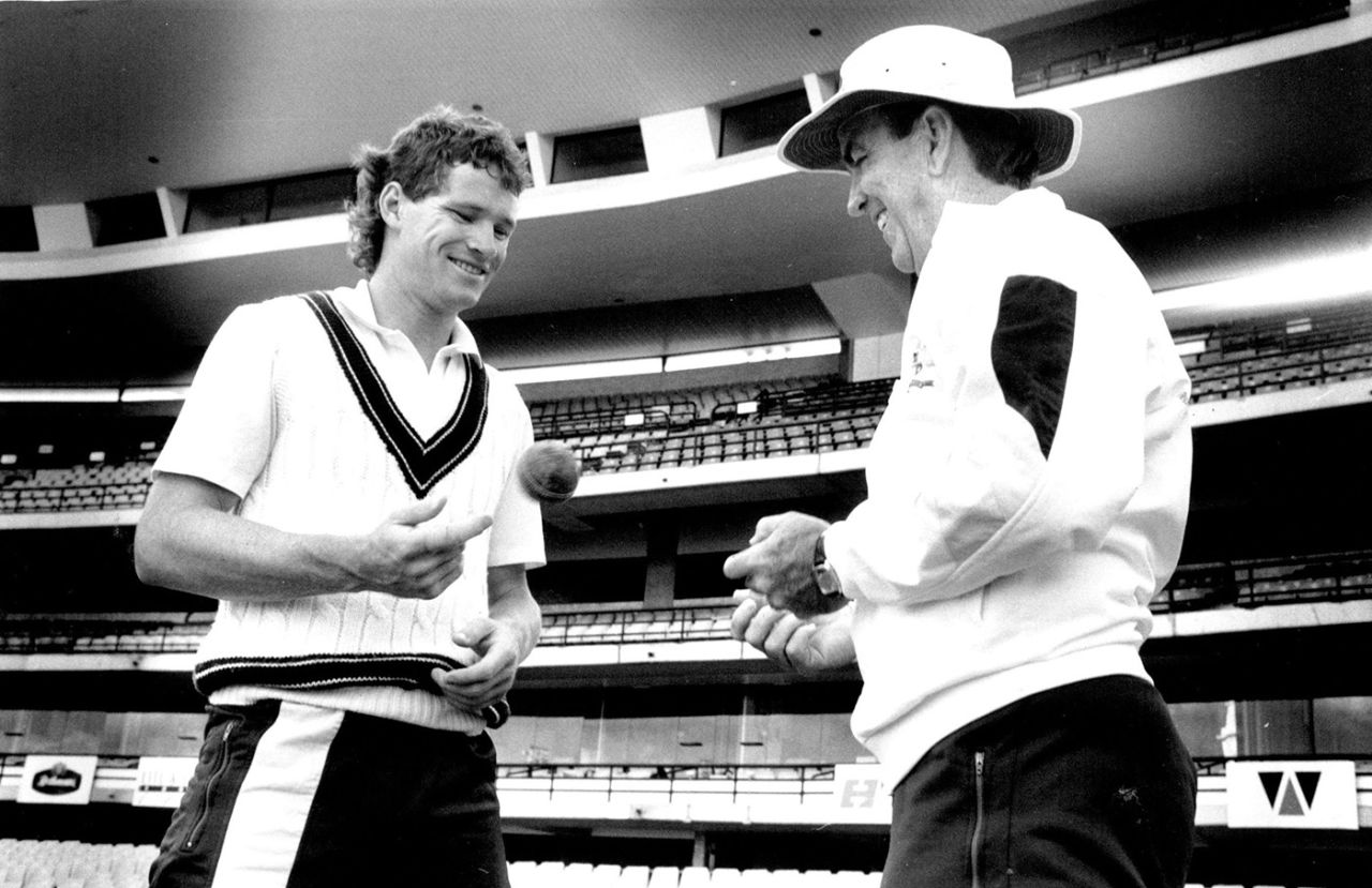 Dean Jones chats to Bob Simpson, Sydney, January 24, 1989