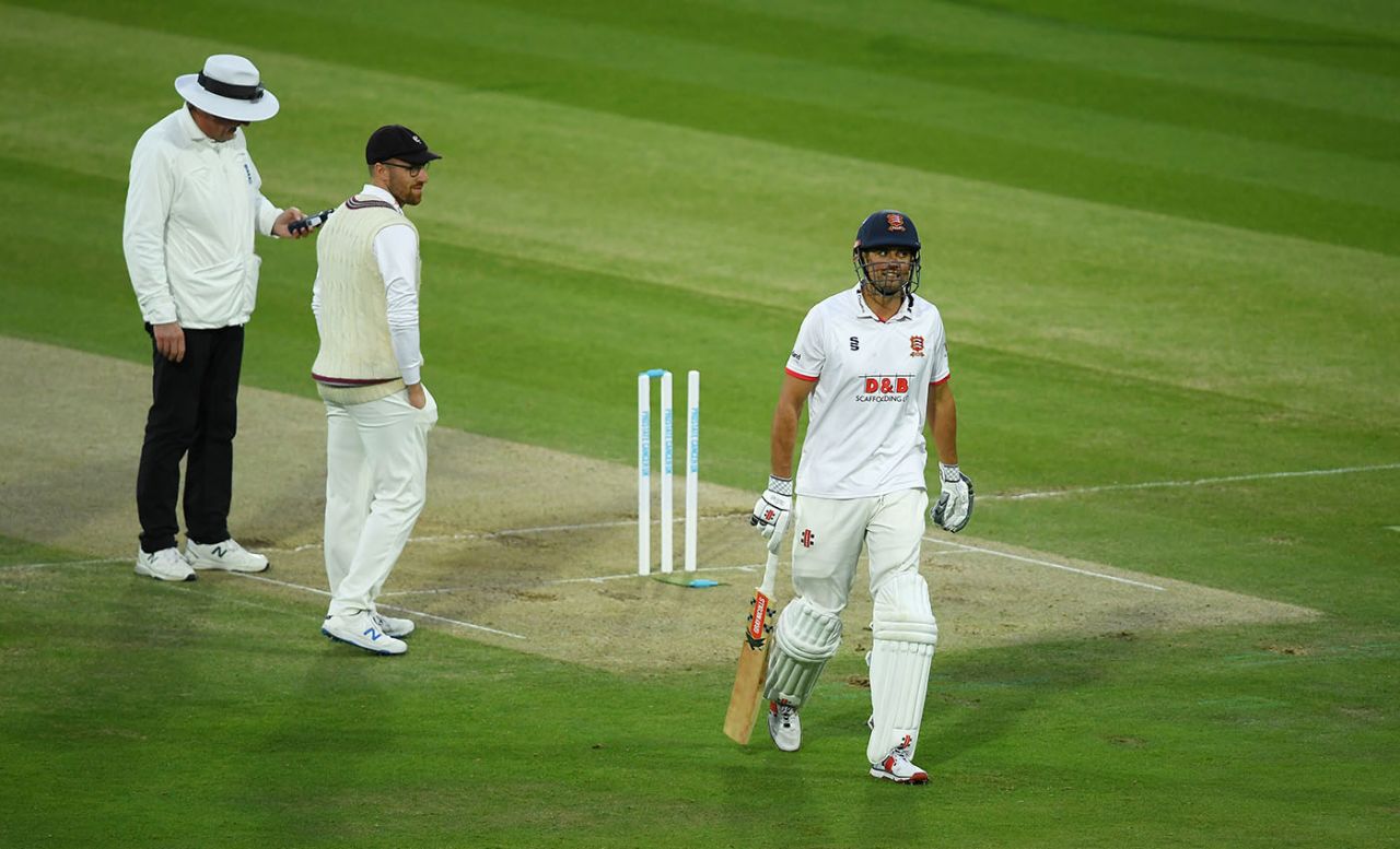 Bad light delayed Essex's first innings, Somerset vs Essex, Bob Willis Trophy final, Day 2, Lord's, September 24, 2020