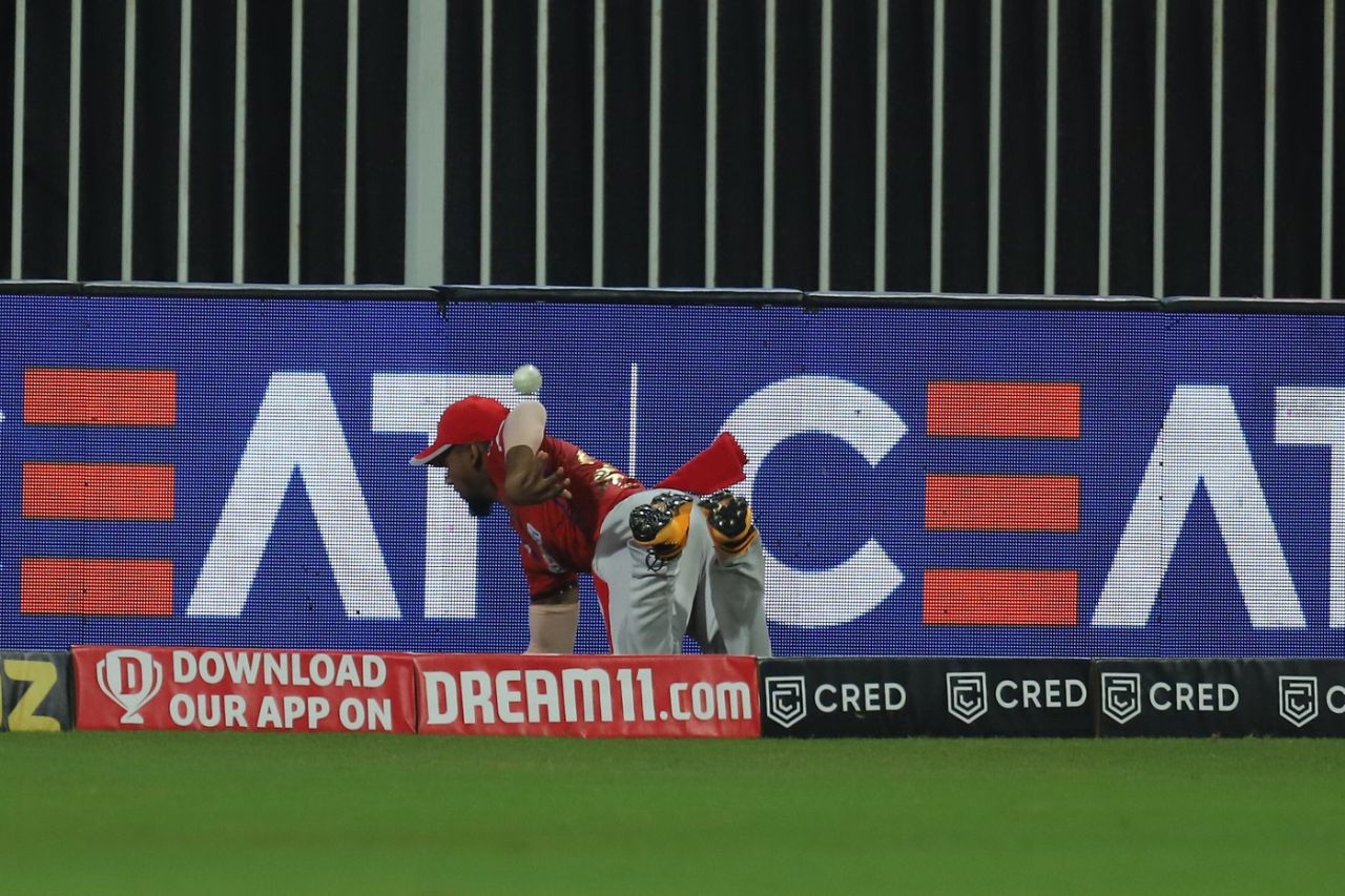 Nicholas Pooran completes one of the greatest fielding saves, travelling full-length outside the boundary and flicking the ball back in play before hitting ground, Kings XI Punjab v Rajasthan Royals, IPL 2020, Sharjah, September 27, 2020