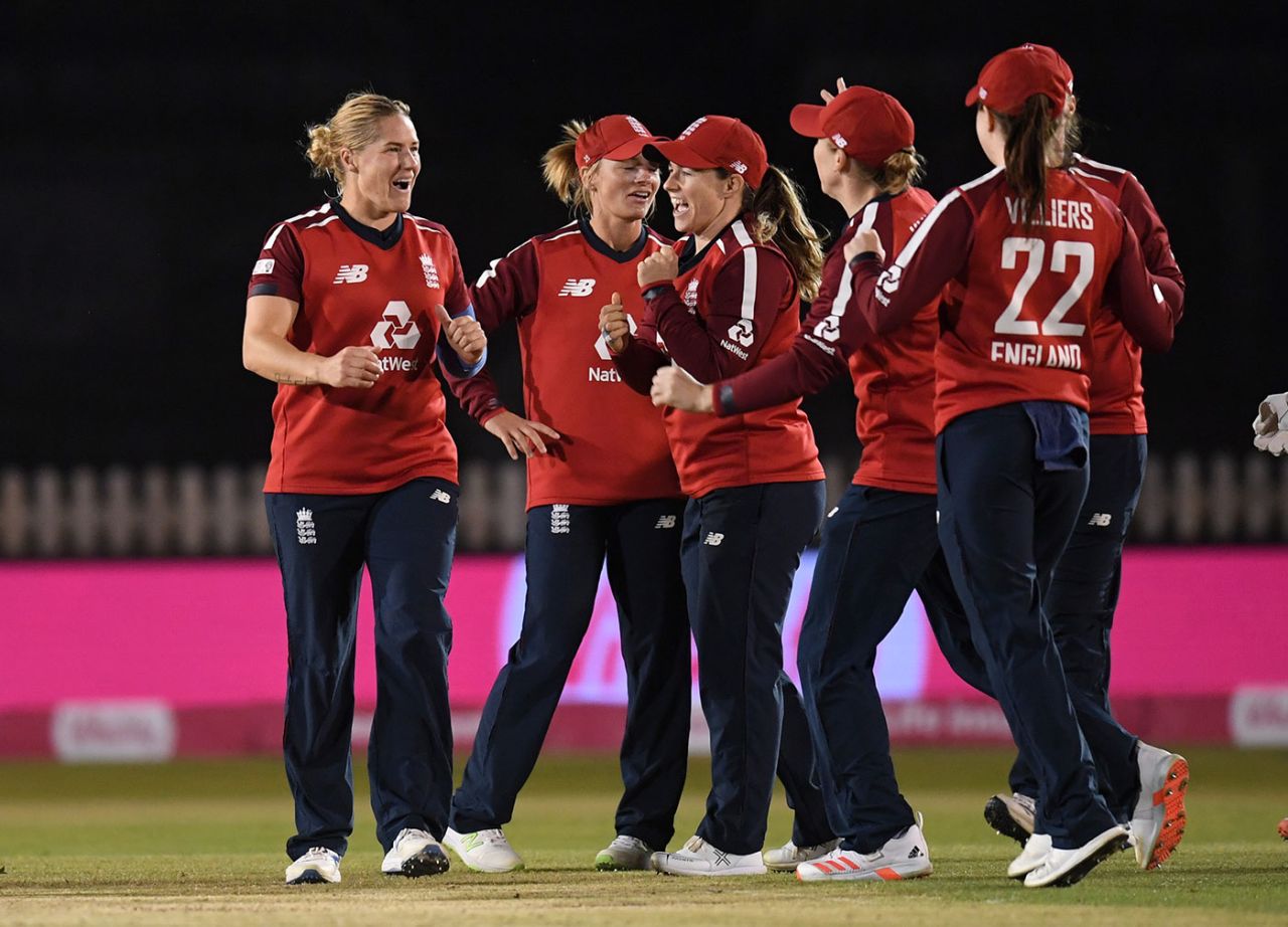 Katherine Brunt claims an early wicket for England, England vs West Indies, 4th T20I, Derby, September 28, 2020
