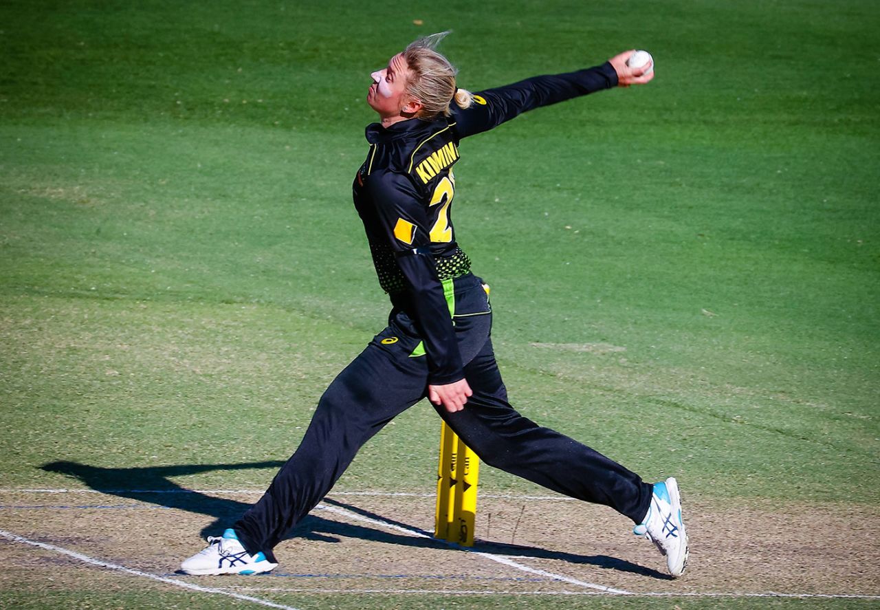 Delissa Kimmince took six wickets during the T20I series, Australia v New Zealand, Brisbane, September 26, 2020
