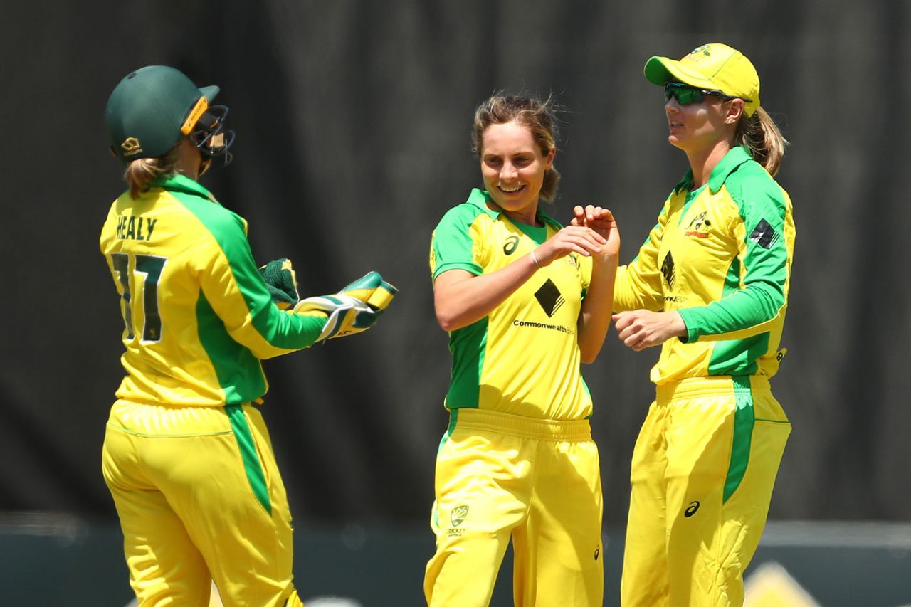 Sophie Molineux broke the opening stand, Australia v New Zealand, 2nd women's ODI, Brisbane, October 5, 2020